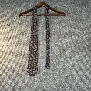 Briar Traditional Apparel Navy Blue Paisley Silk Tie Made in USA Italy Fabric